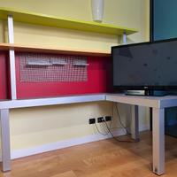 Libreria marca Calligaris con scrivania scorrevole