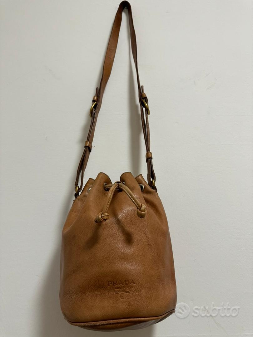 Prada borsa vintage di pelle da donna Abbigliamento e Accessori In vendita a Ascoli Piceno