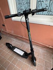 Monopattino ARGENTO AG23