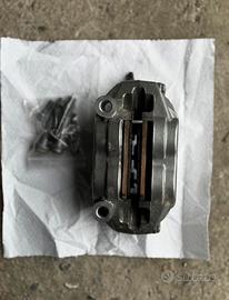Pinza freno dx anteriore ktm 890/790 adventure