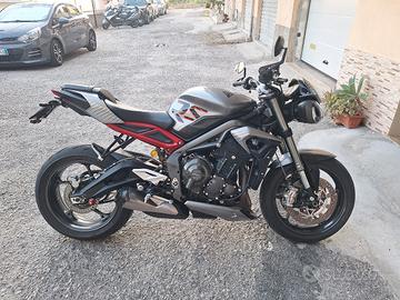 triumph street triple 765 rs