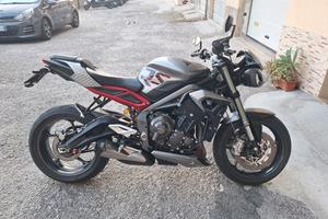 triumph street triple 765 rs