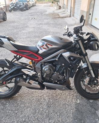 triumph street triple 765 rs