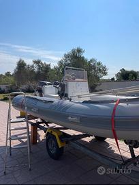 Gommone Lomac 40 HP + Carrello