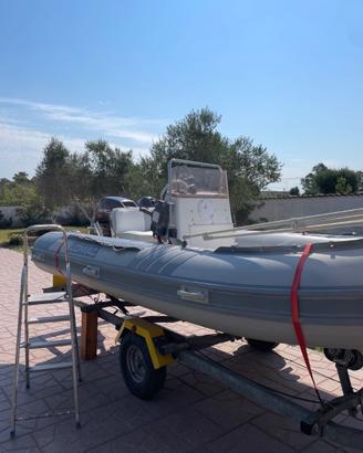 Gommone Lomac 40 HP + Carrello