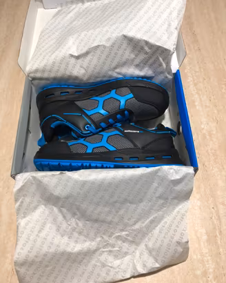 Scarpe antinfortunistiche N.42 NUOVE  sottozero