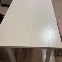 Tavolo bianc ocon sedie  100