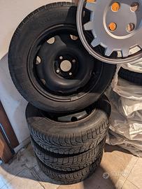 cerchioni con gomme invernali