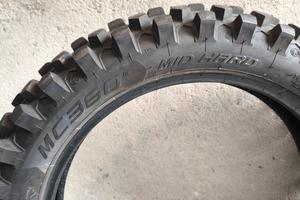 140/80 - 18  e 90/90 - 21  metzeler 