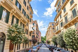 Immobile di 260 m² con più di 5 locali a Roma