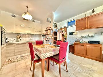 Piano terra con ingresso indipendente e giardino