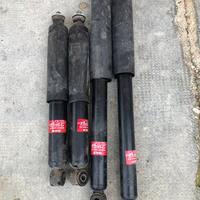 Ammortizzatori Nissan Terrano 2 2.4/2.7