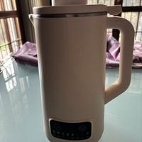 Macchina per latte di mandorle