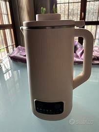 Macchina per latte di mandorle