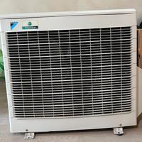 Climatizzatore Daikin Inverter  1 Motore + 2 Split