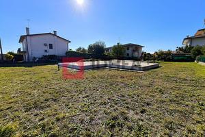 LOTTO EDIFICABILE di ca 900 mq- Rif. FPBR1