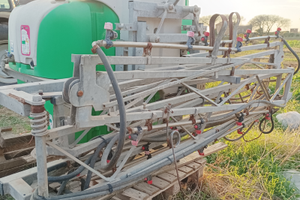 Botte per il diserbo con barre