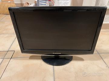 TV Samsung 19” SyncMaster 933HD tenuto bene