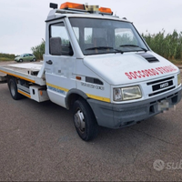 Carroatrezzi scarrabile iveco daily 49 10 con gru