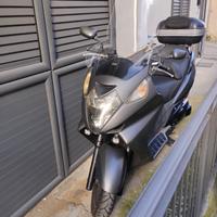 Honda silvering 600