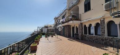 4 LOCALI A RAVELLO