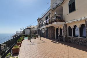4 LOCALI A RAVELLO