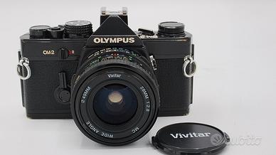 OLYMPUS  OM2  reflex a pellicola 35mm