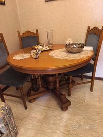 Tavolo rotondo allungabile con 4 sedie