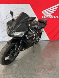 Yamaha YZF R1