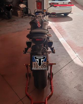 Triumph Street Triple - 2011