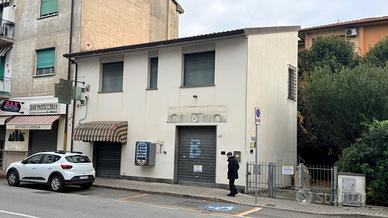 Terratetto Locale Commerciale + Locali uffici