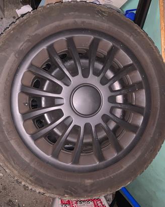 Gomme  185/65 15 con cerchi