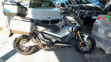 Honda x-adv 750