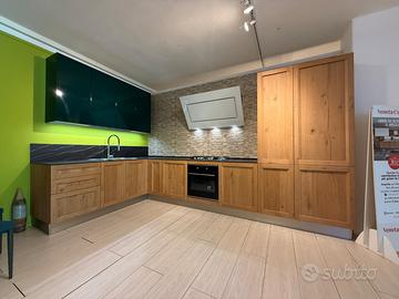 Veneta Cucine modello Milano - NUOVA