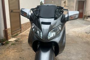 Suzuki burgman 650