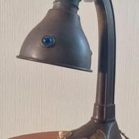 Lampada da tavolo in stile industrial-art déco