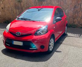 Toyota Aygo del 2012 con meno di 80.000 km