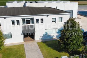 Ufficio ad 1km dall'Outlet