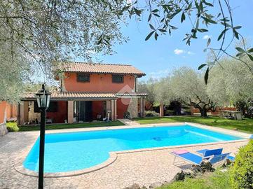 VILLA SINGOLA A VELLETRI