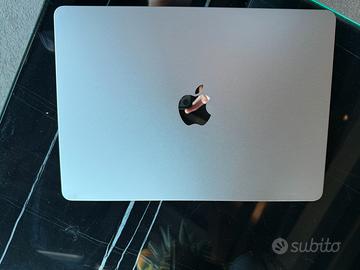 MacBook Air M2 - 8GB RAM / 512GB SSD