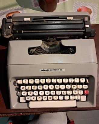 Macchina da scrivere Olivetti Lettera 35 l