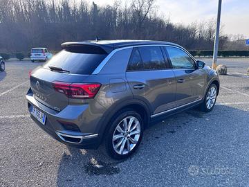 Volkswagen T-Roc 2.0 TDI SCR 4MOTION Advanced Blue