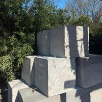 Blocchi di cemento da 25 q.li