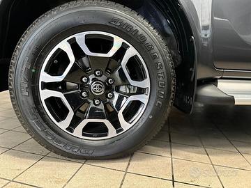 KIT GOMME, CERCHI --- HILUX 18"