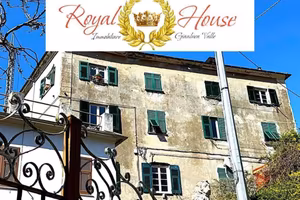 Rustico / Casale di 650 m² con più di 5 locali a G