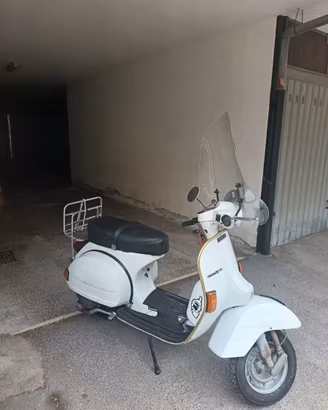 Vespone d'epoca Px150E