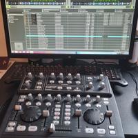 Console DJ Behringer BCD3000