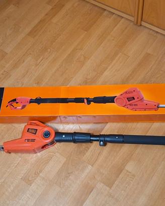 Tagliasiepi a testa orientabile 550W BLACK&DECKER
