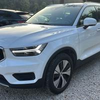 Volvo XC40 T2 automatico Business