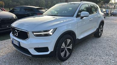 Volvo XC40 T2 automatico Business